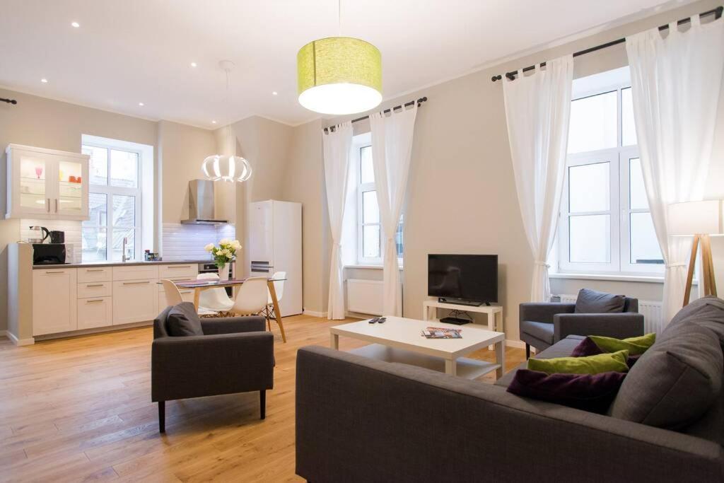 Modern & Spacious 80M2 Apartment In Riga Old Town Eksteriør bilde